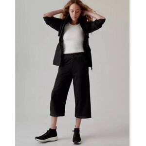 NWT Athleta Triumph Wide Leg Crop Pants Size Large